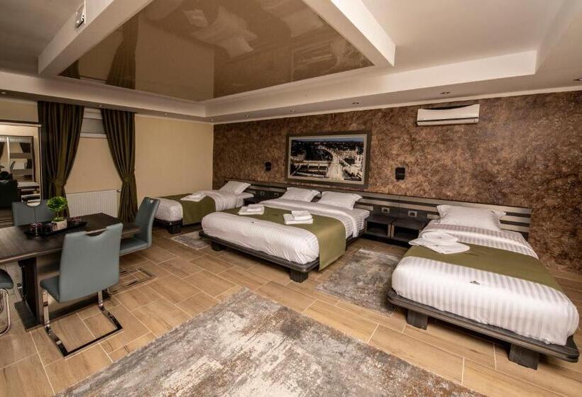 בית מלון כפרי Novotheos