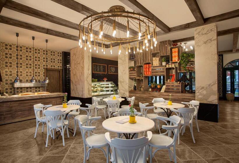 IC Hotels Santai Family Resort