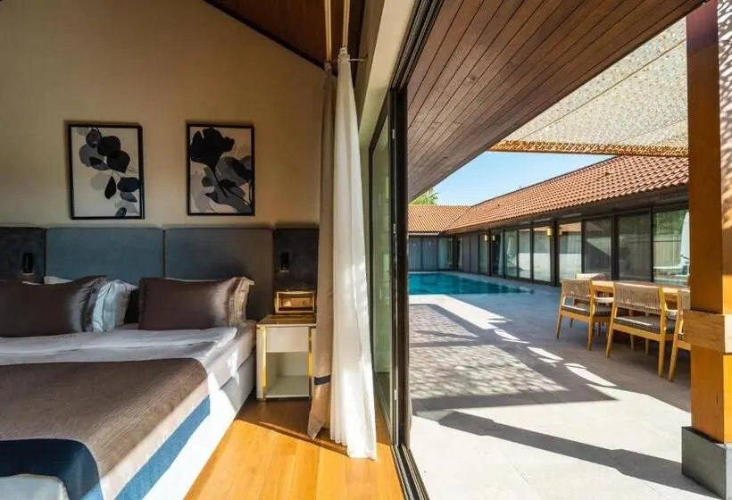 استراحتگاه IC Hotels Green Palace & Villas