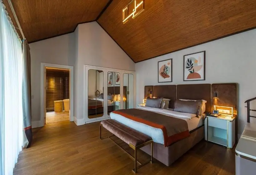 استراحتگاه IC Hotels Green Palace & Villas