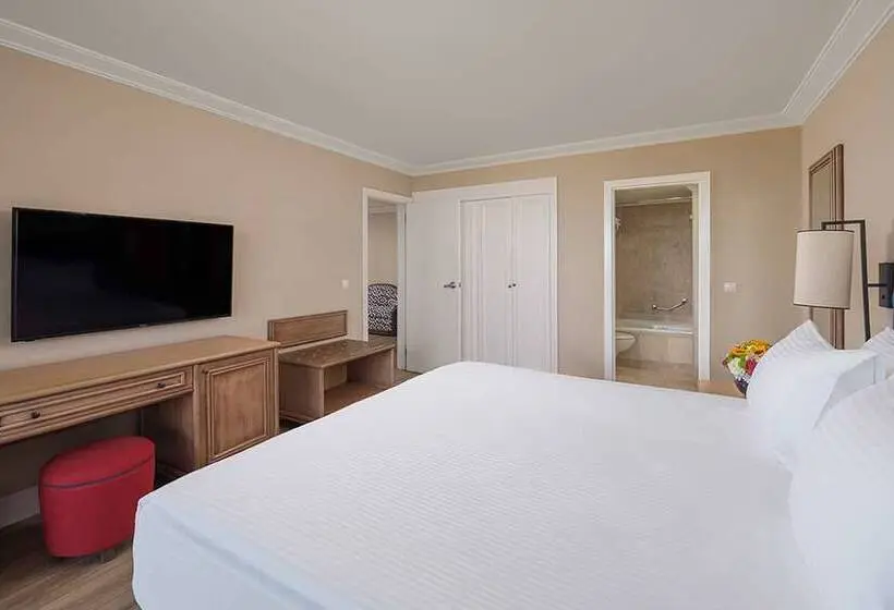 Lomakeskus IC Hotels Green Palace & Villas