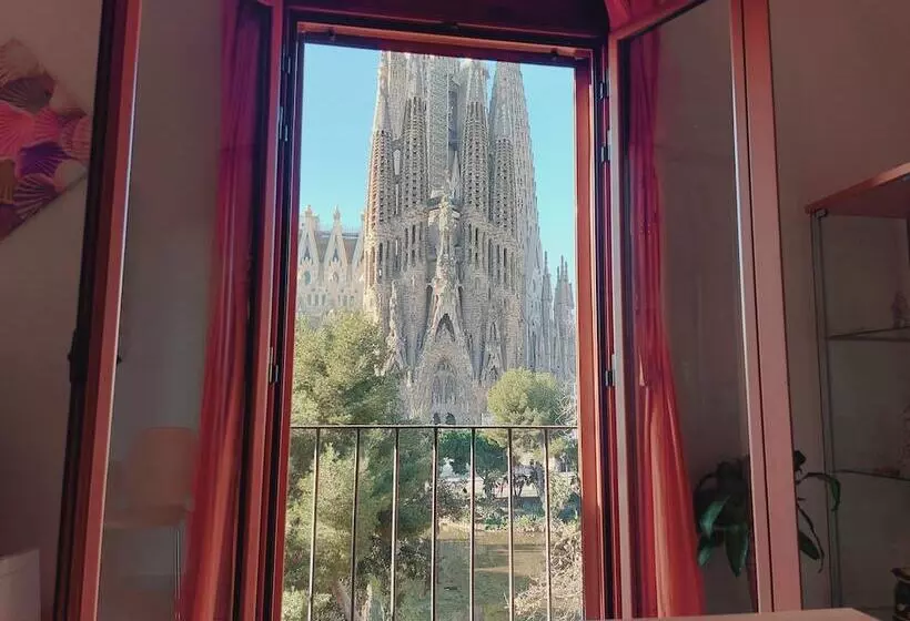 Absolute Sagrada Familia