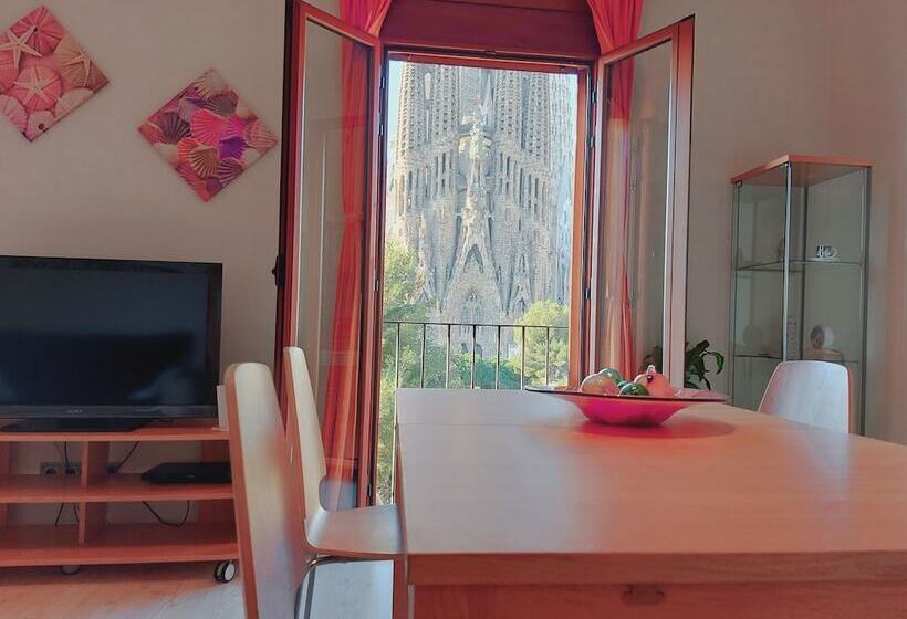 Absolute Sagrada Familia