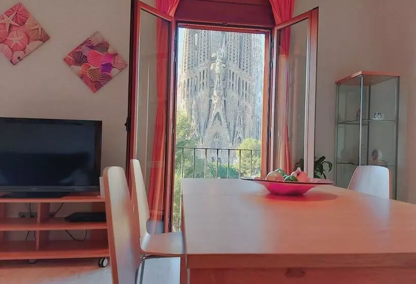 Absolute Sagrada Familia
