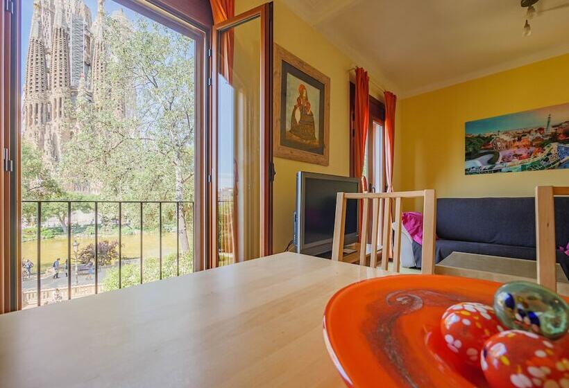 Absolute Sagrada Familia