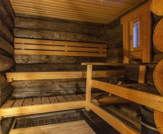 Kuukkeli Log Houses Villa Aurora
