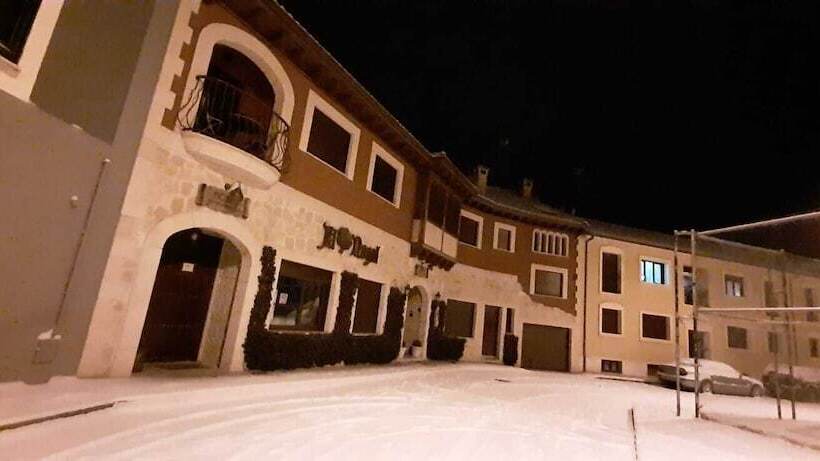 فندق Apartamentos Turísticos El Nogal