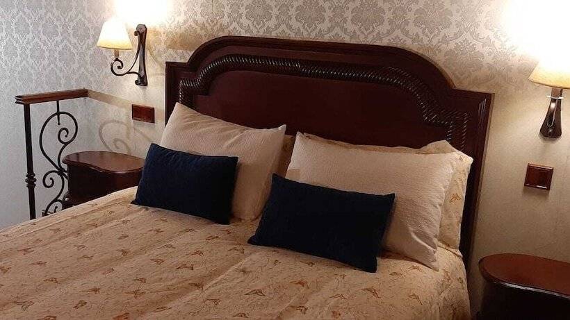 فندق Apartamentos Turísticos El Nogal