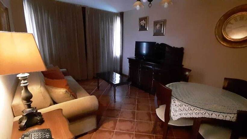 فندق Apartamentos Turísticos El Nogal