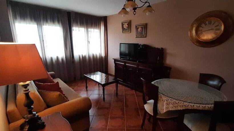 فندق Apartamentos Turísticos El Nogal