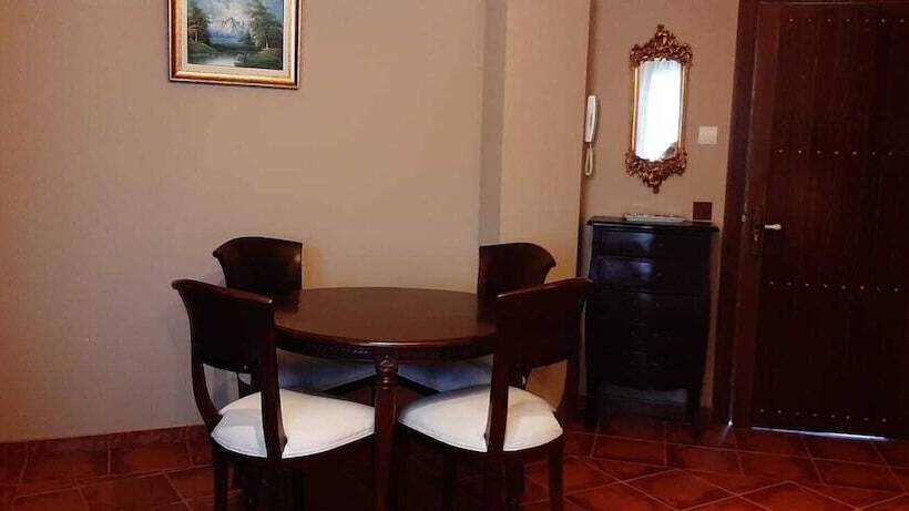 فندق Apartamentos Turísticos El Nogal