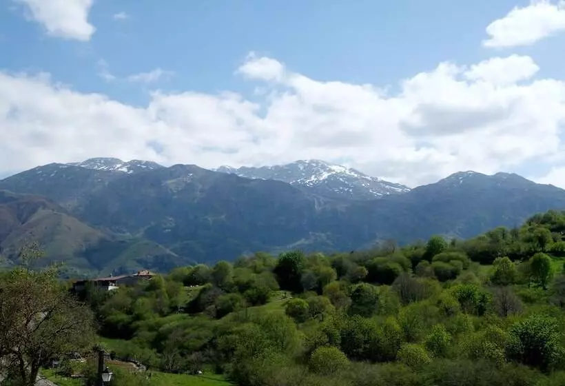 Hotelli La Terraza De Picos