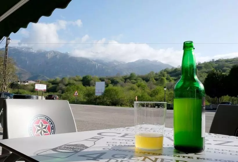 Hotelli La Terraza De Picos