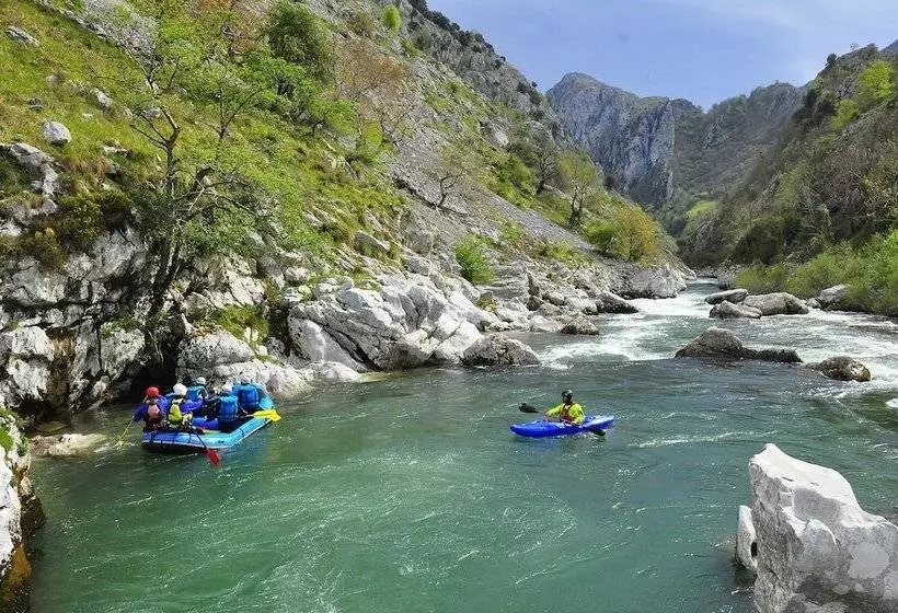 Hotelli La Terraza De Picos
