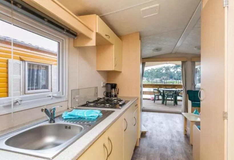 リゾートホテル Mb Beach Cottage