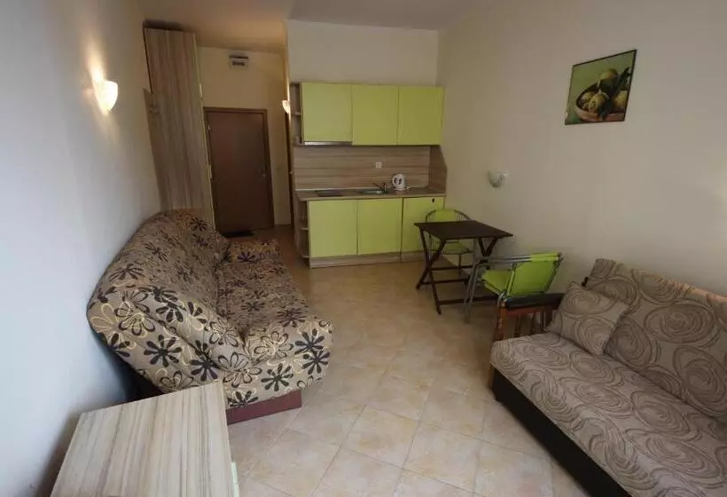 Menada Negresco Apartments