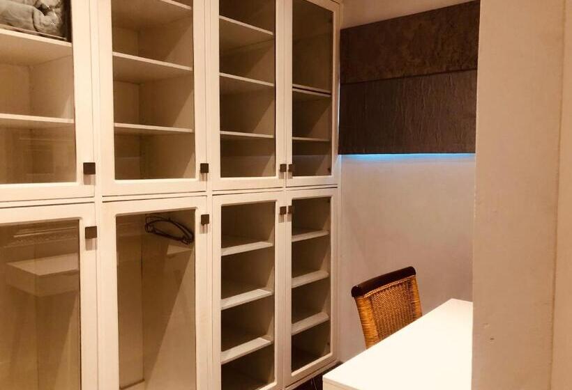 Пансион 27a On Angus