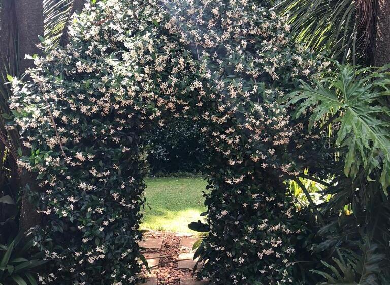 Пансион 27a On Angus