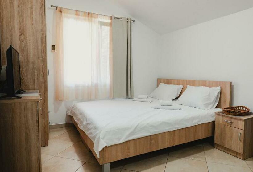 پانسیون Apartments Djukic