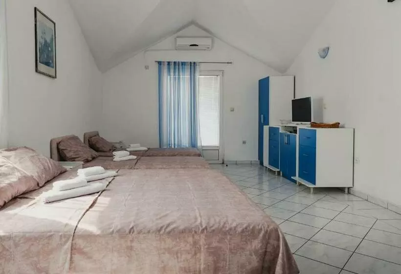 پانسیون Apartments Djukic