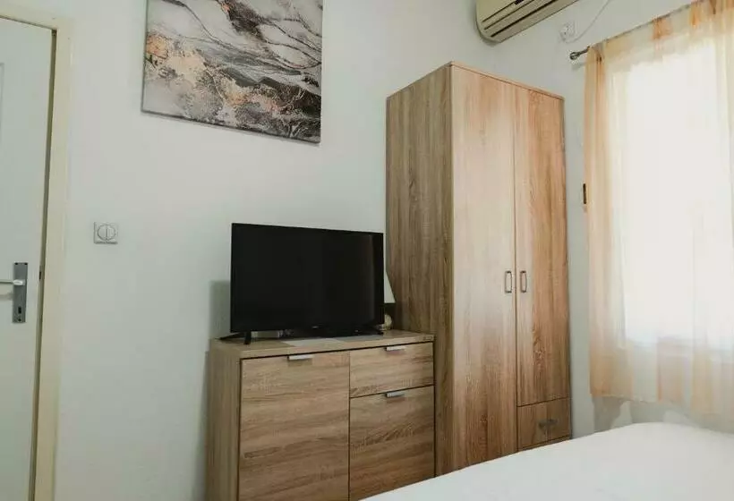 پانسیون Apartments Djukic