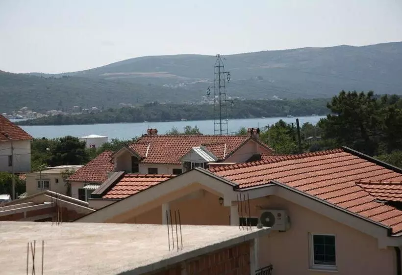 پانسیون Apartments Djukic