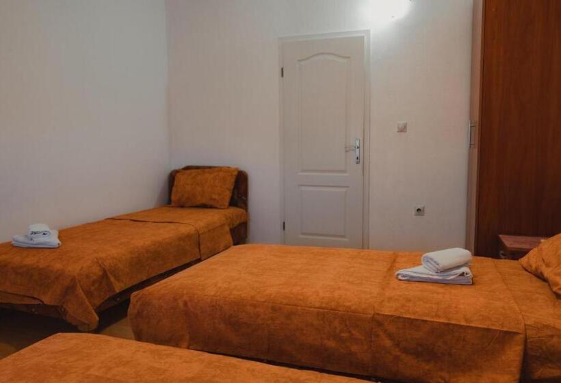 پانسیون Apartments Djukic