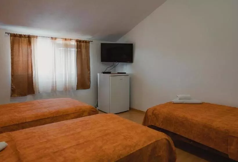 پانسیون Apartments Djukic