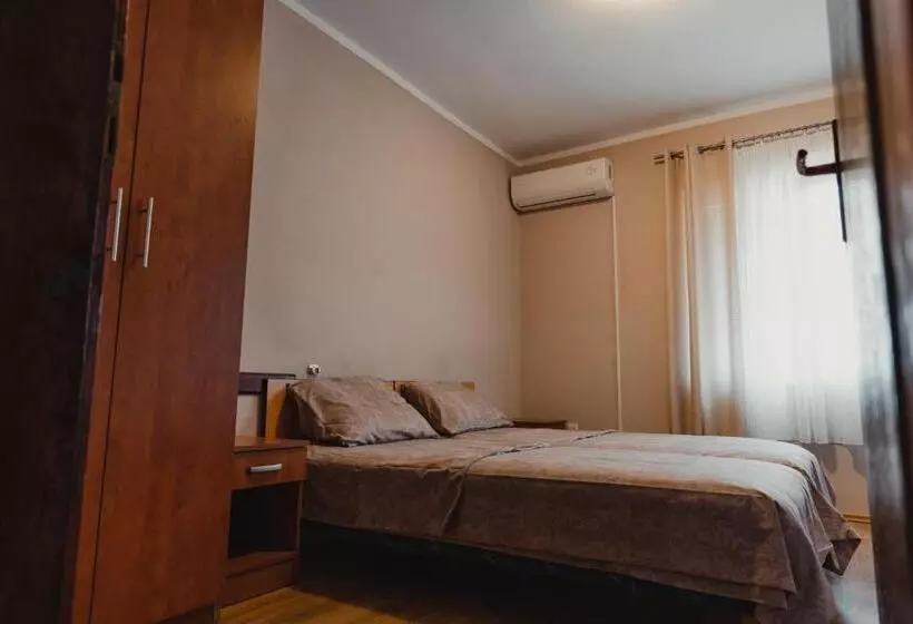 پانسیون Apartments Djukic