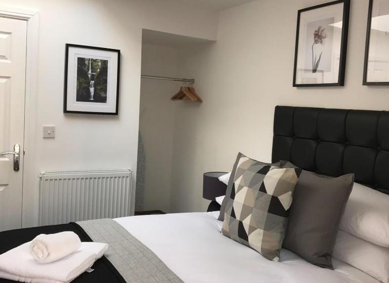 פנסיון Coleman Studios