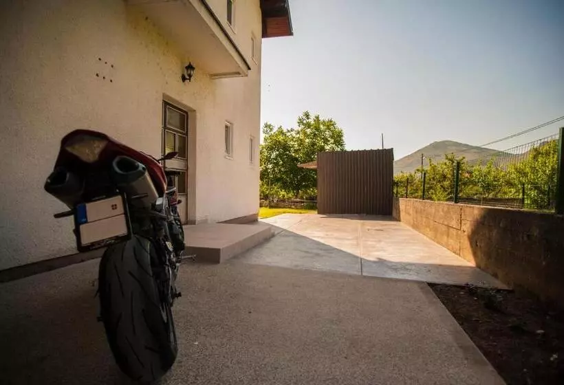 پانسیون Guesthouse Buco