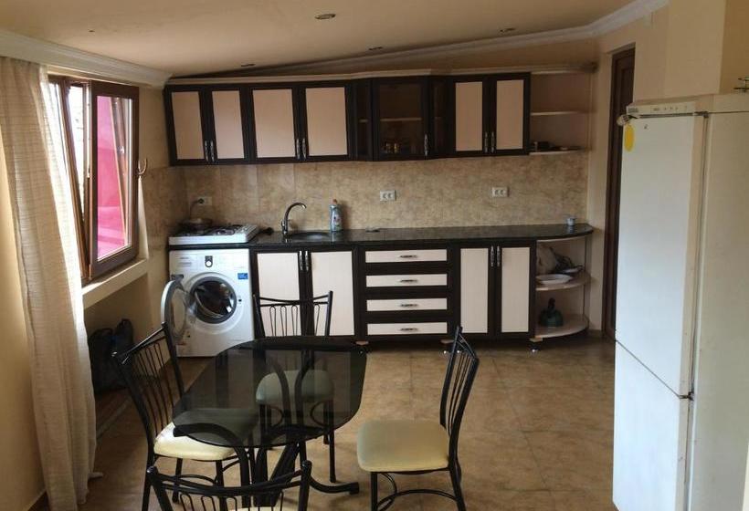 پانسیون Guesthouse Gorgasali 57