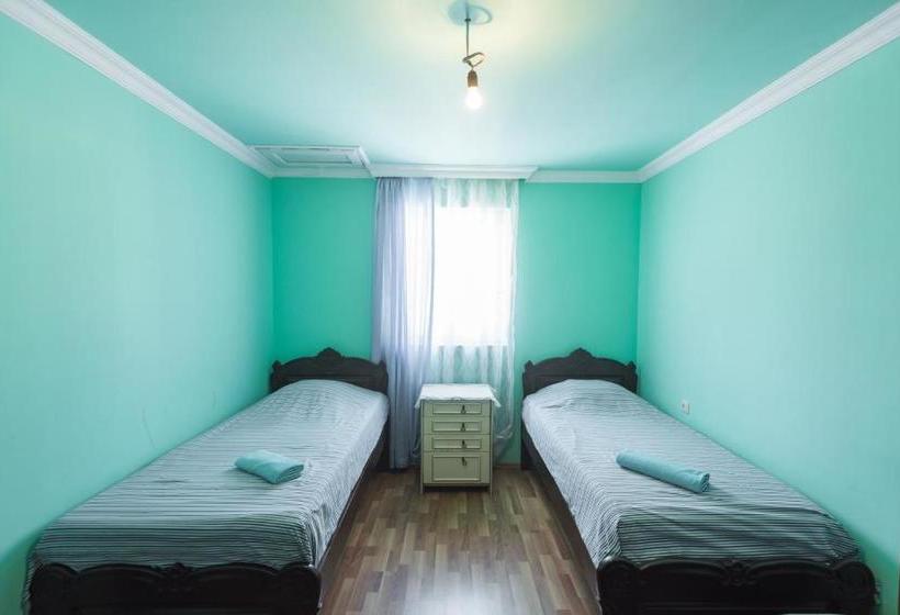 پانسیون Guesthouse Gorgasali 57