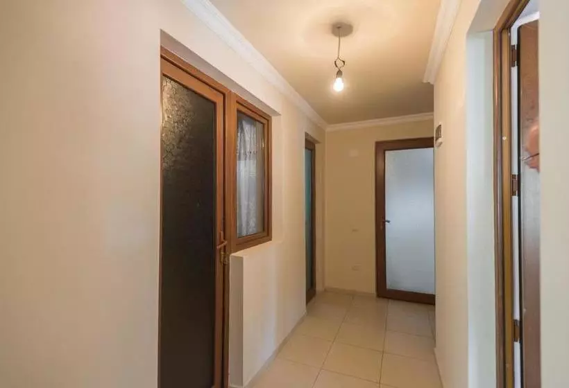 پانسیون Guesthouse Gorgasali 57