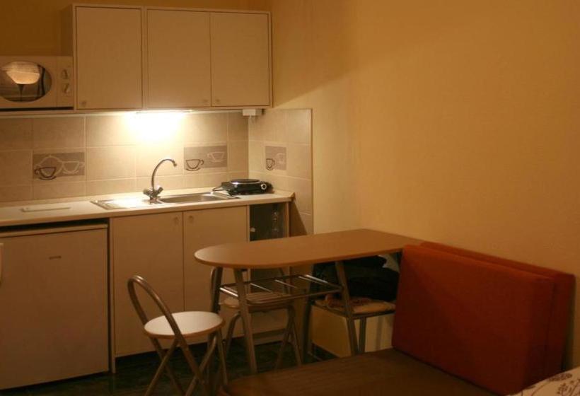 Royal Studio Apartment