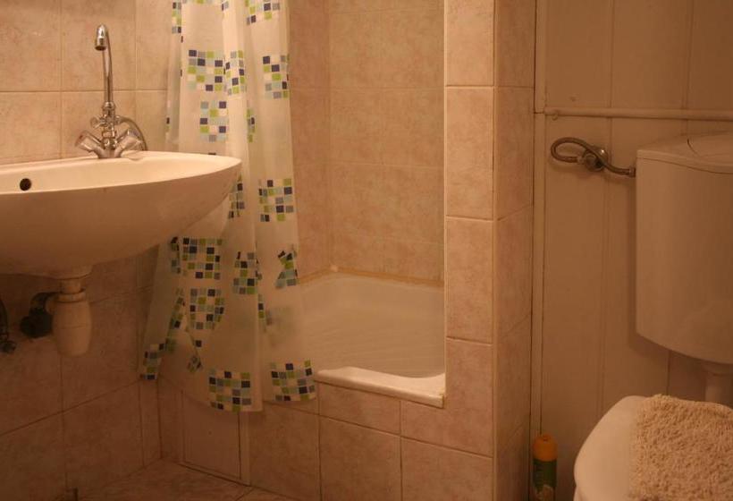 Royal Studio Apartment