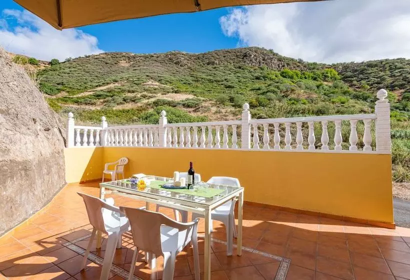 Casita De Campo Cerca De Risco Caído