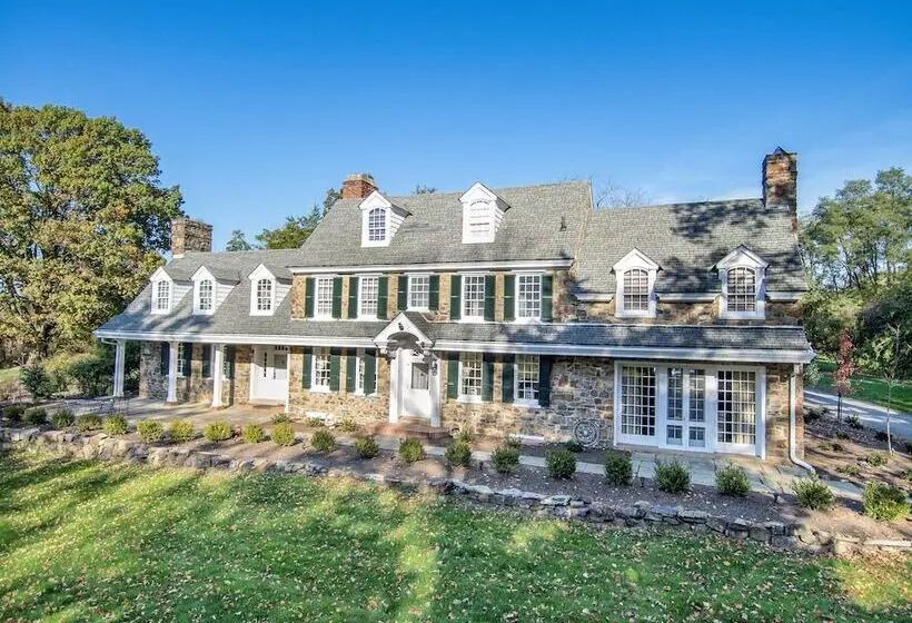 Hotelli Chimney Hill Estate Inn