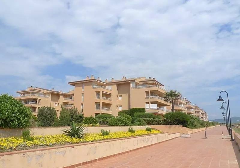 ホテル Apartaments Golf Mar