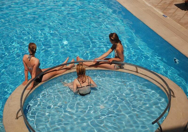 ホテル Albatros Spa & Resort