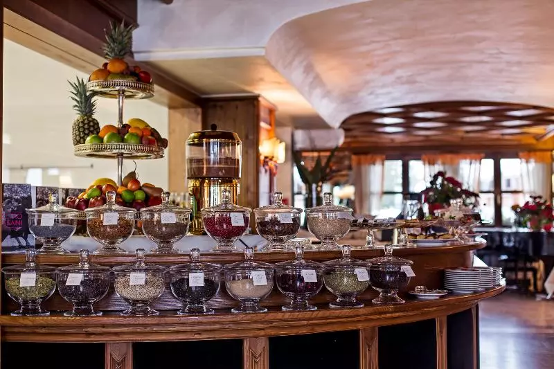 Отель Bellevue Suites & Spa