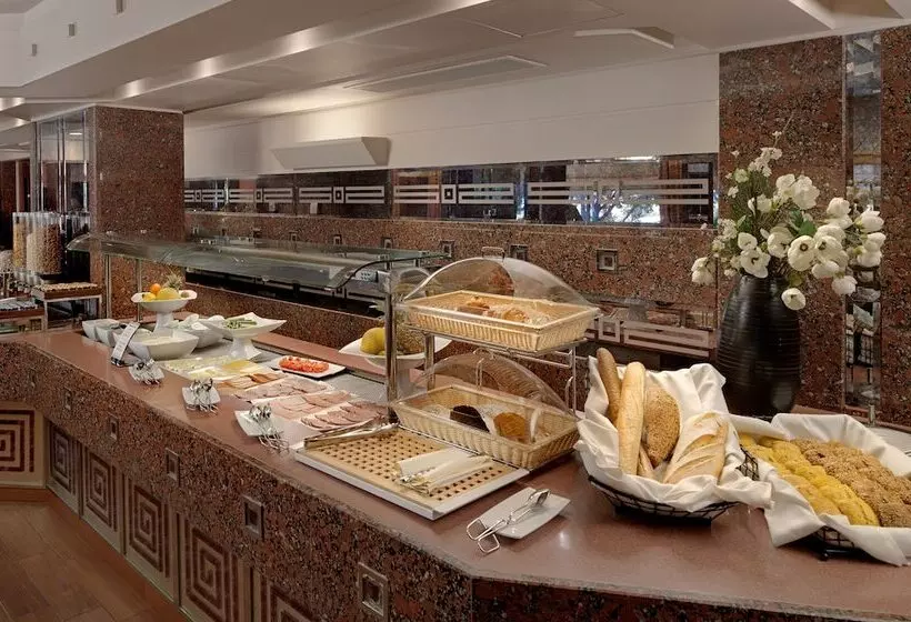 Отель Holiday Inn Athens Attica Av, Airport W., An Ihg