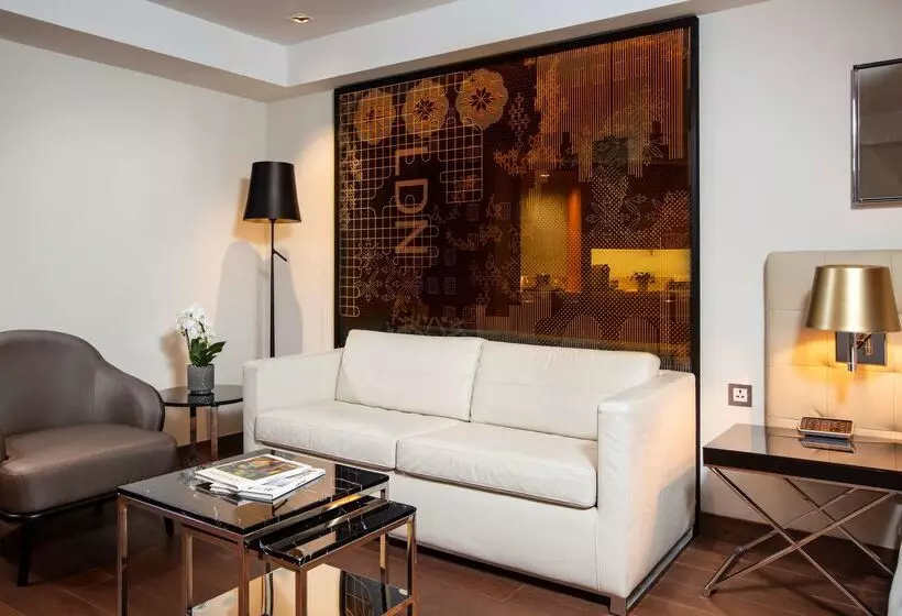 Отель Park Plaza London Riverbank