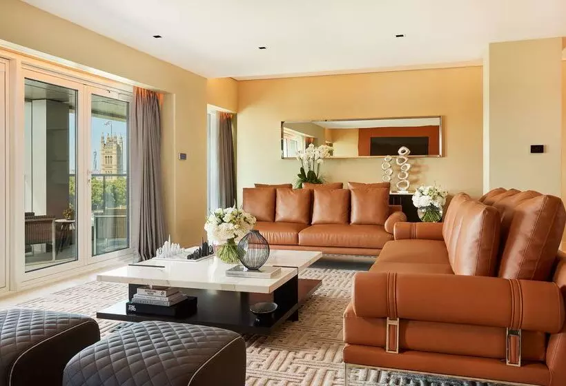 Отель Park Plaza London Riverbank