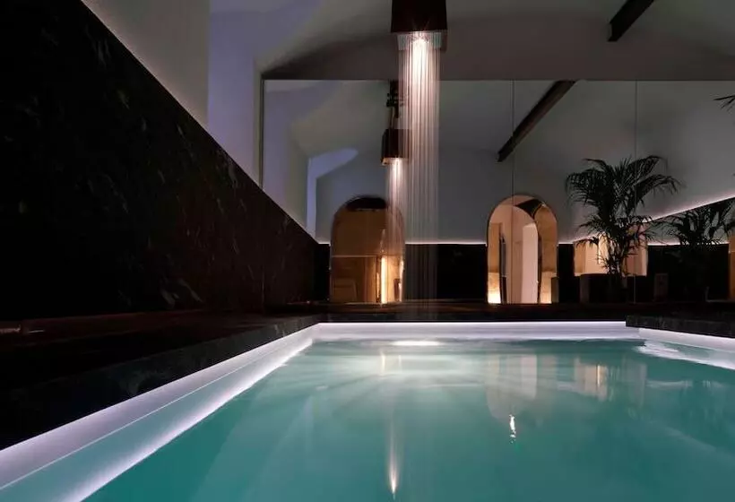 Straf, Milan, A Member Of Design Hotels