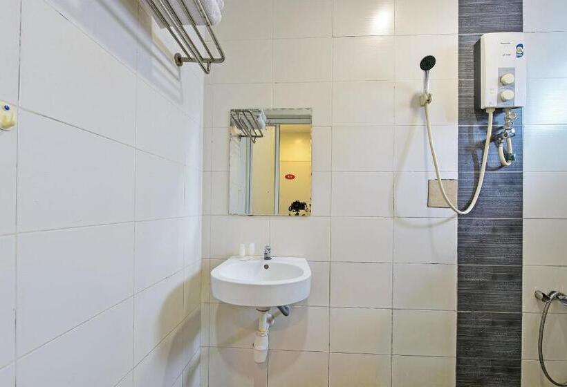 Avatarr Hotel By Oyo Rooms