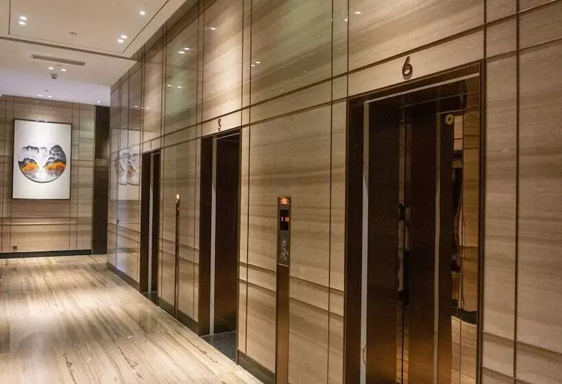 Hotelli Clifford Suites