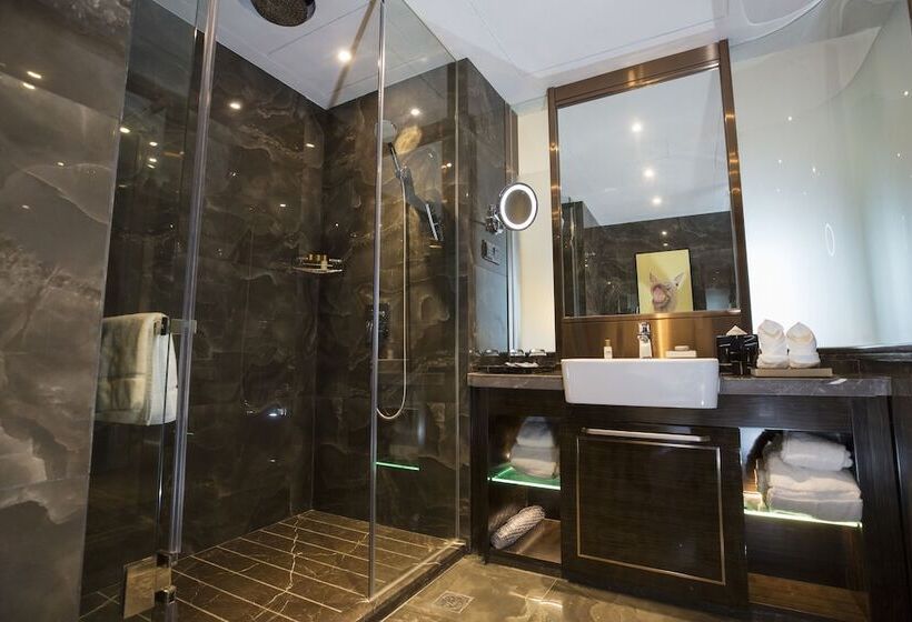 בית מלון כפרי Clifford Suites