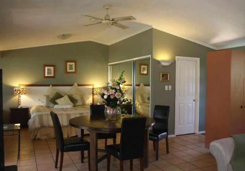 ホテル House Of Laurels