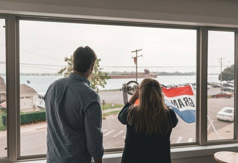 فندق Inn On Water Street